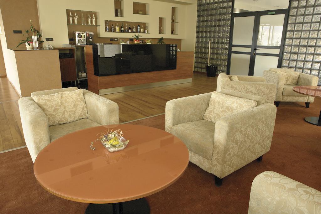 Central Apartment Vitez Exterior photo